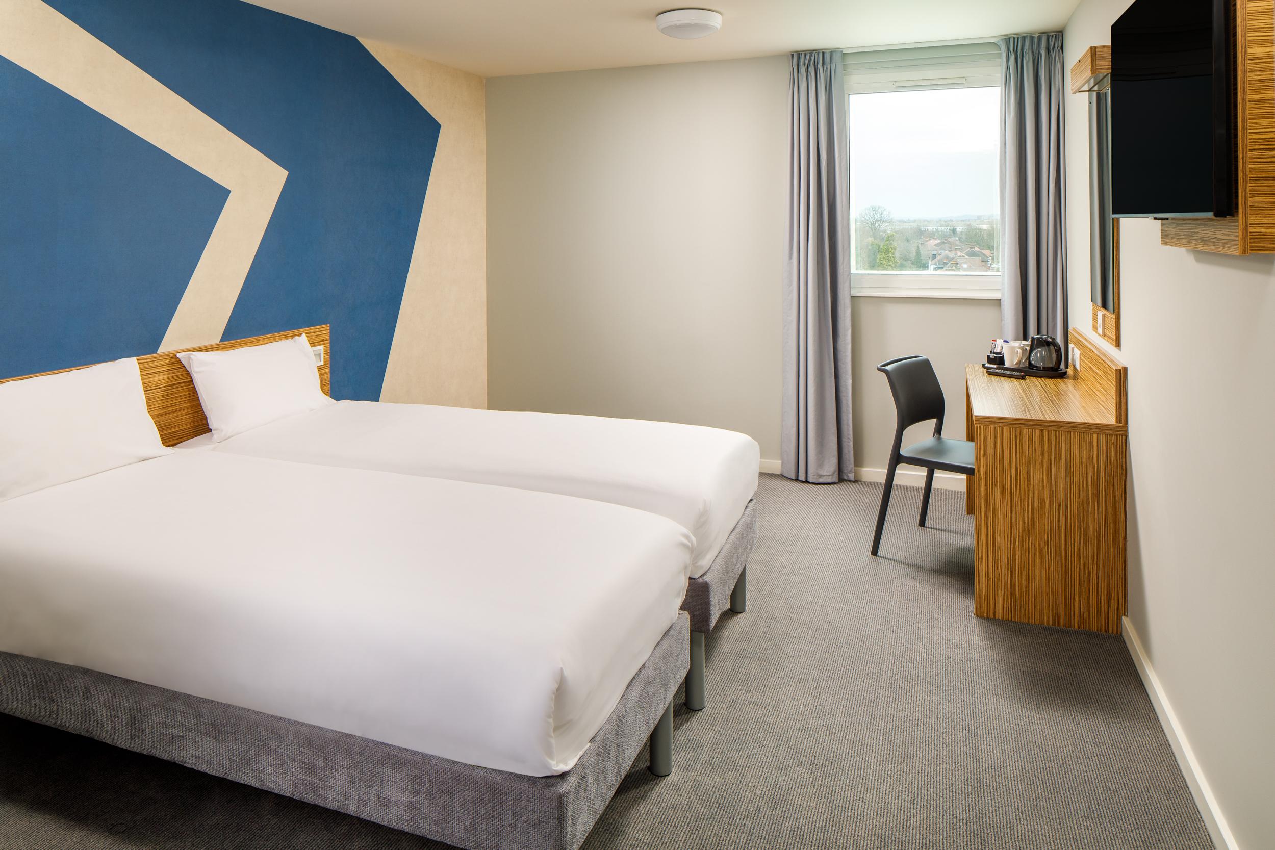 Ibis Budget London Heathrow Central Cranford Exteriör bild
