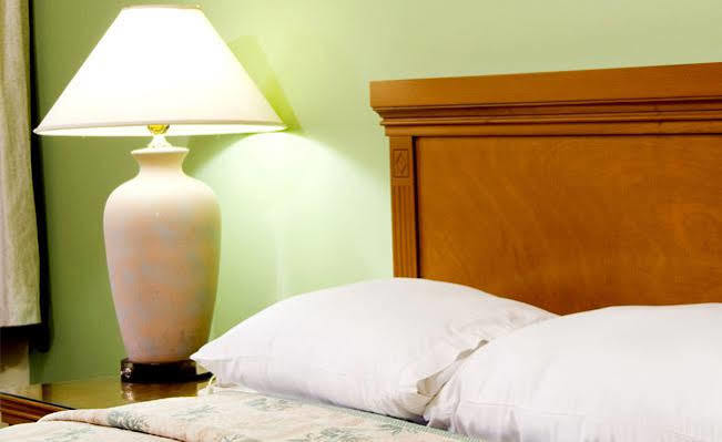 Ibis Budget London Heathrow Central Cranford Exteriör bild