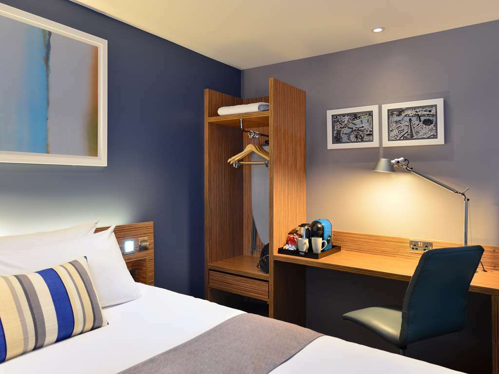 Ibis Budget London Heathrow Central Cranford Rum bild